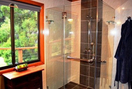 A Waterfall Hideout-Rainforest Cabin For Couples - Foster Accommodation 0