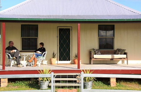 McLennans Lane River Retreat - Foster Accommodation 1