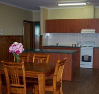 Riverland Holiday Cottage - Foster Accommodation