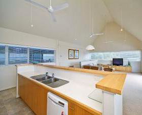 Crows Nest - Nelson Bay - Foster Accommodation 2