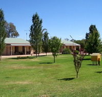 Narrandera Caravan Park - Foster Accommodation