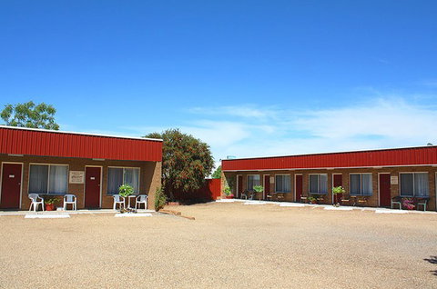 Camellia Motel - Foster Accommodation 0