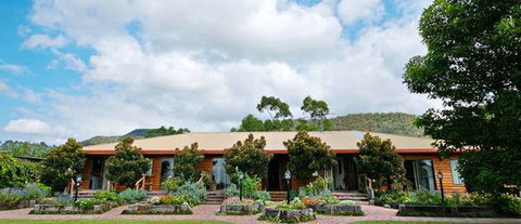 Adams Peak Retreat - Foster Accommodation 5