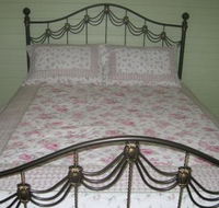 Camelot Retreat - Foster Accommodation