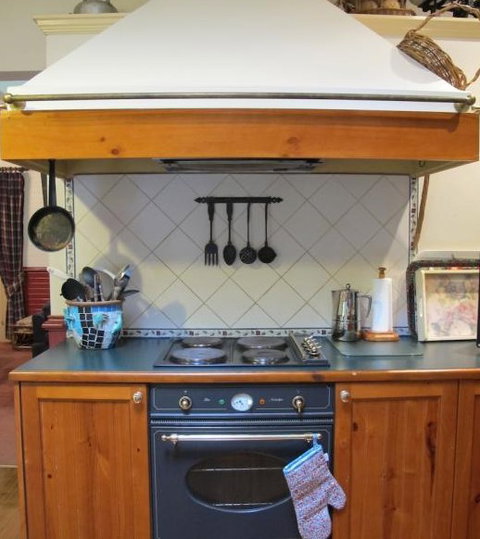 Capers Guesthouse And Cottage - Foster Accommodation 5