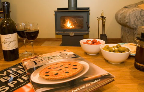 Bingle Tree Retreat - Foster Accommodation 0