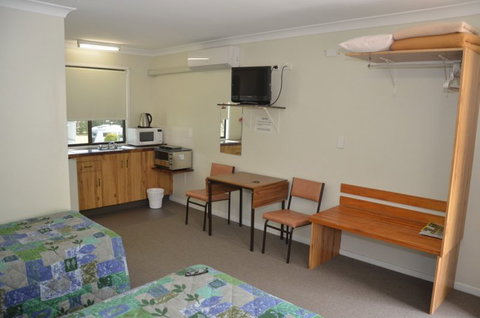 Killarney Sundown Motel - Foster Accommodation 5