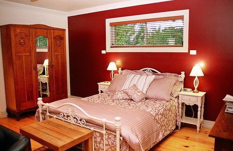 Amazing Country Escapes - Evanslea By The River - Foster Accommodation 2