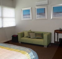 Old Schoolhouse - Foster Accommodation