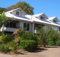 Moore Park Beach Villas on the Beach - Foster Accommodation