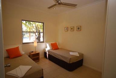Woodgate Beach Houses - Foster Accommodation 4