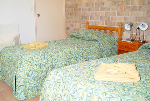 R & R @ Woodgate Beach - Foster Accommodation 3