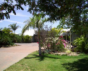 Banjos Overnight & Holiday Units - Foster Accommodation 3