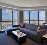 Meriton Serviced Apartments - Brisbane - Foster Accommodation