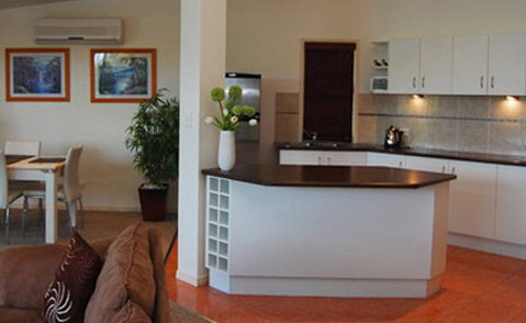 Ravensbourne Escape Kookaburra Kottage - Foster Accommodation 2