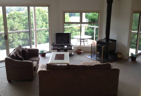Ravensbourne Escape Kookaburra Kottage - Foster Accommodation 3