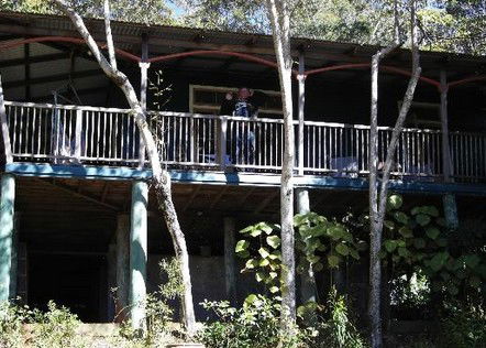 Cloudlake Mountain Retreat - Foster Accommodation 4