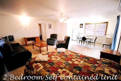 Travellers Rest Motel - Foster Accommodation 1