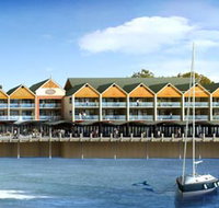 Quality Suites Crest Mandurah - Foster Accommodation