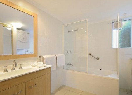 Golden Shores Holiday Club - Foster Accommodation 1