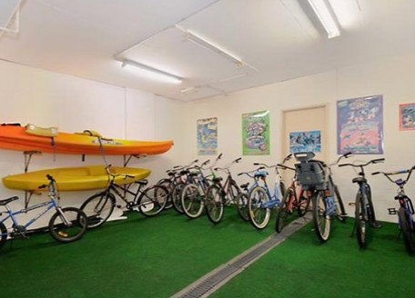 Golden Shores Holiday Club - Foster Accommodation 5