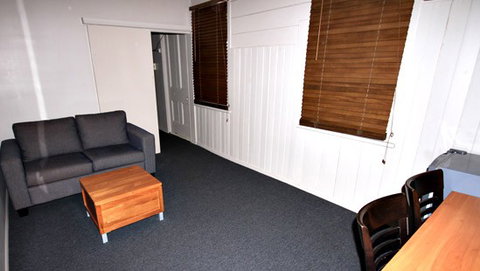 Gracemere Hotel - Foster Accommodation 2