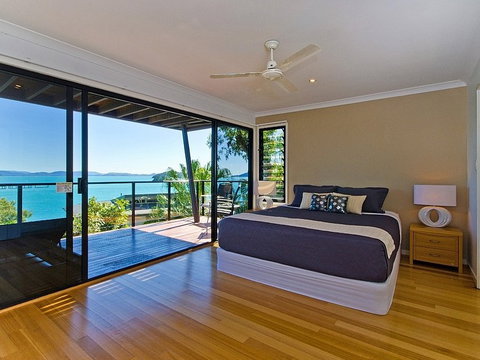 Hamilton Island 'Shorelines' Apartment - Foster Accommodation 1