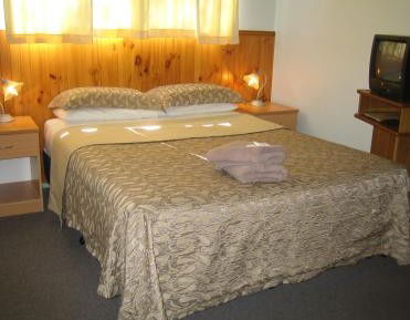 Valley Vineyard Tourist Park - Foster Accommodation 4