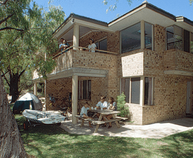 Siesta Park Holiday Resort - Foster Accommodation