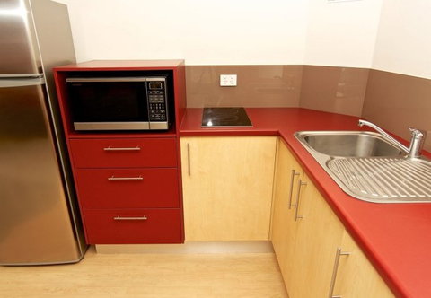 Abbey On Roma - Foster Accommodation 2