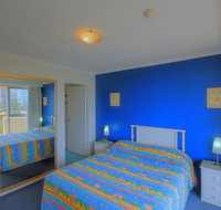 Surfers Beachside Holiday Apartments - Foster Accommodation