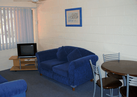 Forest Lodge Apartments - Foster Accommodation 2