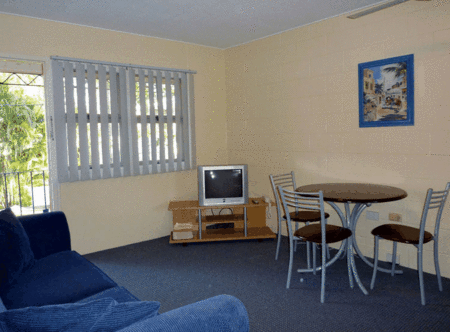 Forest Lodge Apartments - Foster Accommodation 3