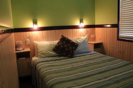 Aussie Outback Oasis Cabin And Van Village - Foster Accommodation 1