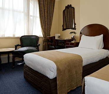 Hadleys Hotel - Foster Accommodation