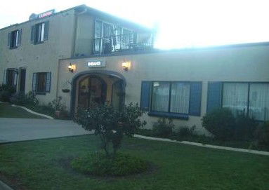 Golden Harvest Motel - Foster Accommodation 0