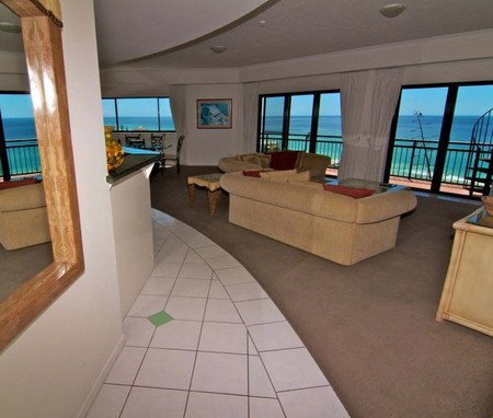 Magic Mountain Resort - Foster Accommodation 5