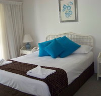Old Burleigh Court Holiday Apartments - Foster Accommodation
