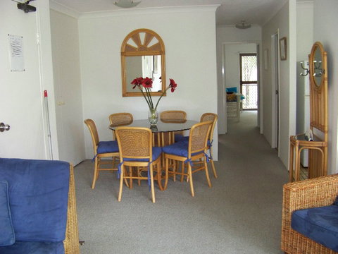 Old Burleigh Court Holiday Apartments - Foster Accommodation 2