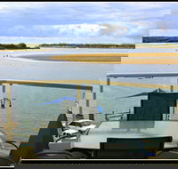 Beaconlea Tower - Foster Accommodation