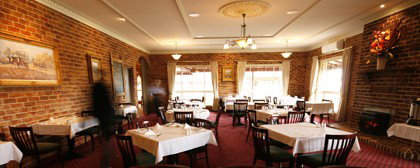 Best Western A Trapper's Motor Inn - Foster Accommodation 3