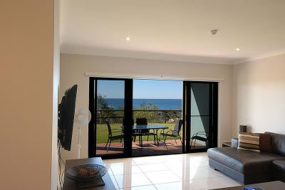 Magic Mountain Resort - Foster Accommodation 8