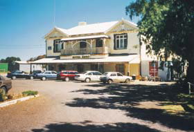 Arno Bay Hotel Motel - Foster Accommodation 0