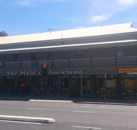 Maid Of Auckland Hotel - Foster Accommodation