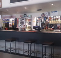 Settlers Hotel - Foster Accommodation