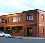 Kentish Hotel - Foster Accommodation