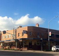 Golden Fleece Hotel