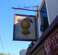 Wheatsheaf Hotel - Foster Accommodation