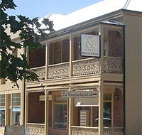 Cobb  Co Court Boutique Hotel - Foster Accommodation