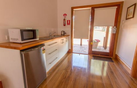 JV Jones Pty Ltd - Foster Accommodation 4